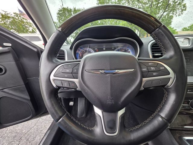 2015 Chrysler 300 - Image 18