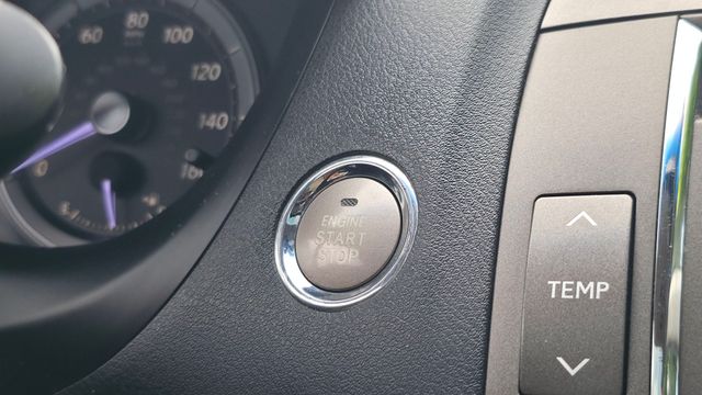2011 Lexus Es - Image 23