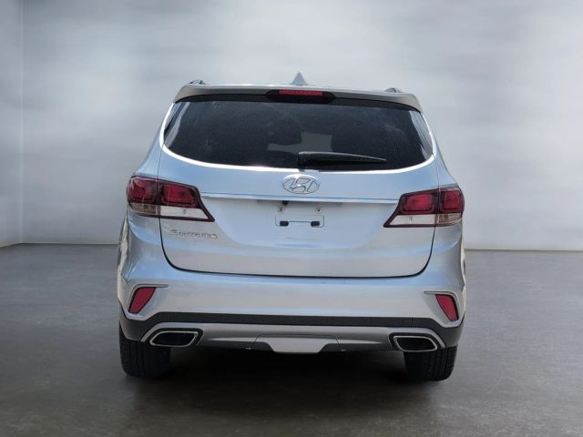 2017 Hyundai Santa Fe - Image 4