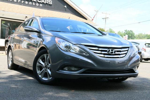 2013 Hyundai Sonata - Image 1