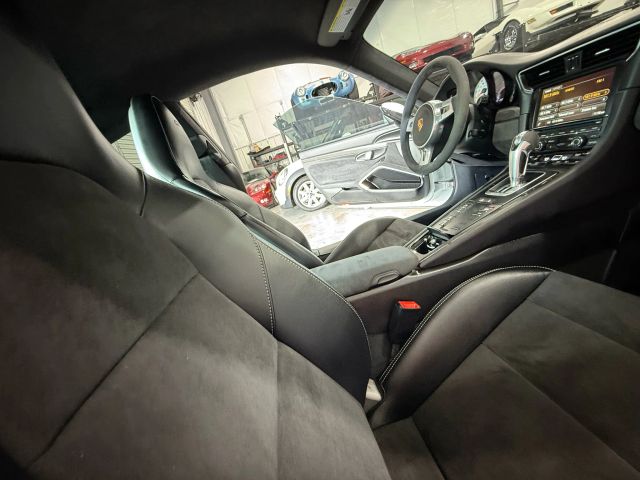 2015 Porsche 911 - Image 104