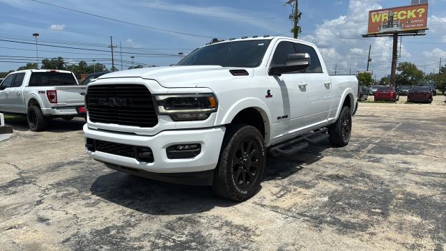 2022 Ram 2500 Crew Cab - Image 5