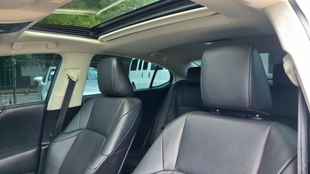 2019 Lexus Es - Image 23