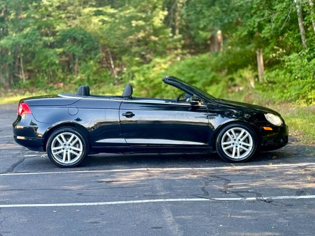 2009 Volkswagen Eos Lux Convertible 2d - Image 7