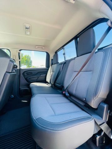 2021 Nissan Titan Crew Cab - Image 20