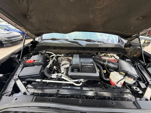2021 Chevrolet Silverado 1500 Crew Cab - Image 21
