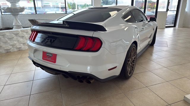 2019 Ford Mustang - Image 9