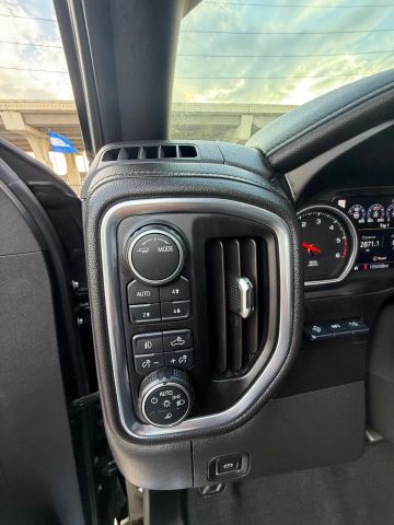 2021 Chevrolet Silverado 1500 Crew Cab - Image 16
