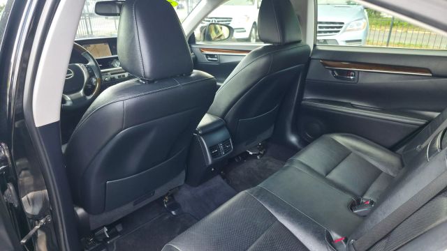 2015 Lexus Es - Image 13