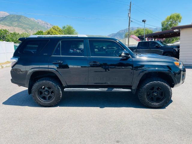 2017 Toyota 4runner - Image 6