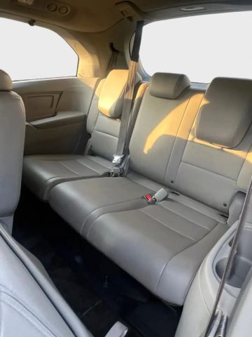 2015 Honda Odyssey - Image 10