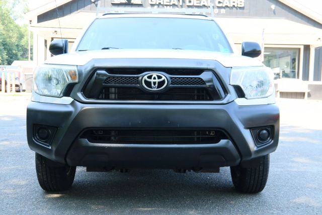 2012 Toyota Tacoma Regular Cab - Image 2