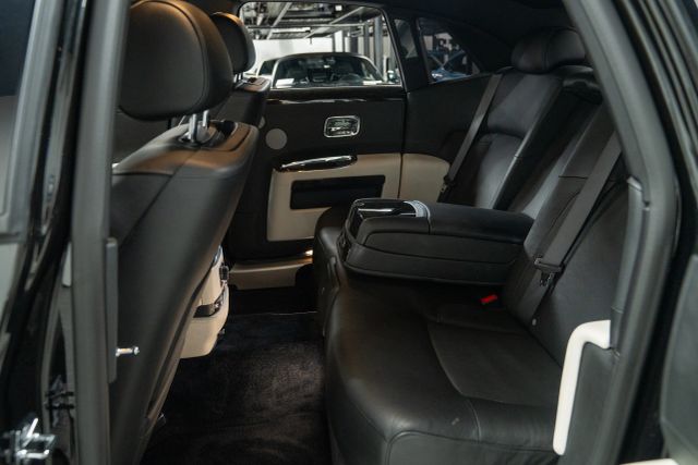 2014 Rolls-royce Ghost Sedan 4d - - Image 25