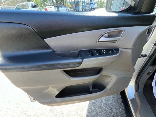2013 Honda Odyssey - Image 15