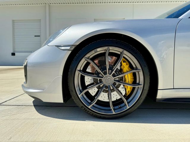 2014 Porsche 911 - Image 41