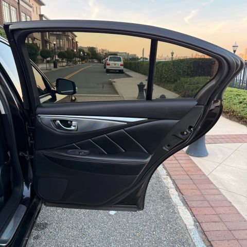 2016 Infiniti Q50 3.0t Premium Sedan 4d - Image 27