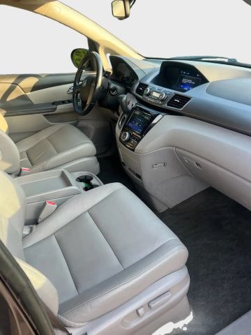 2015 Honda Odyssey - Image 11