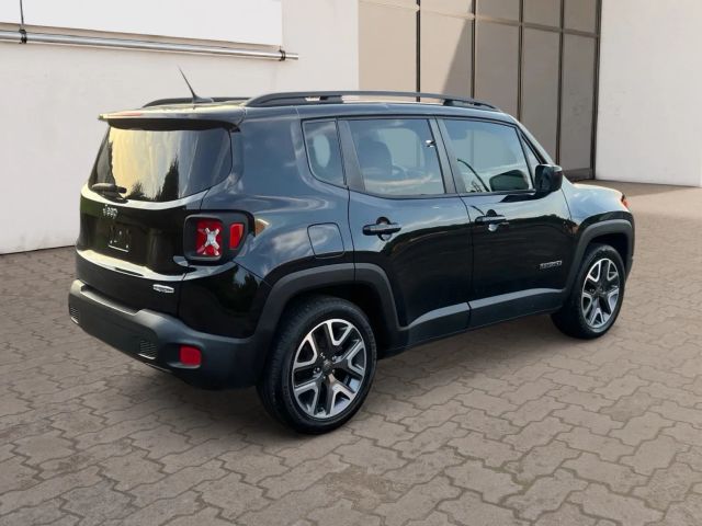 2017 Jeep Renegade - Image 5