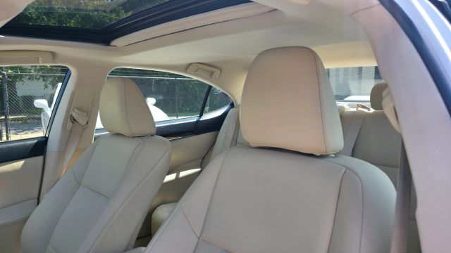 2013 Lexus Es - Image 16