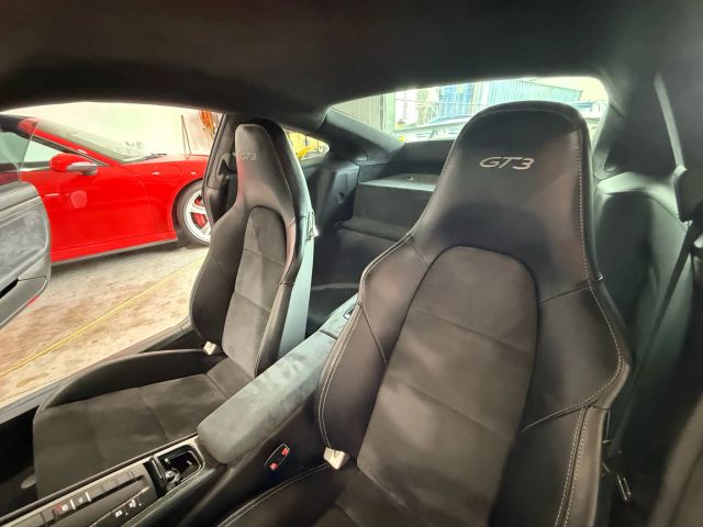 2015 Porsche 911 - Image 79