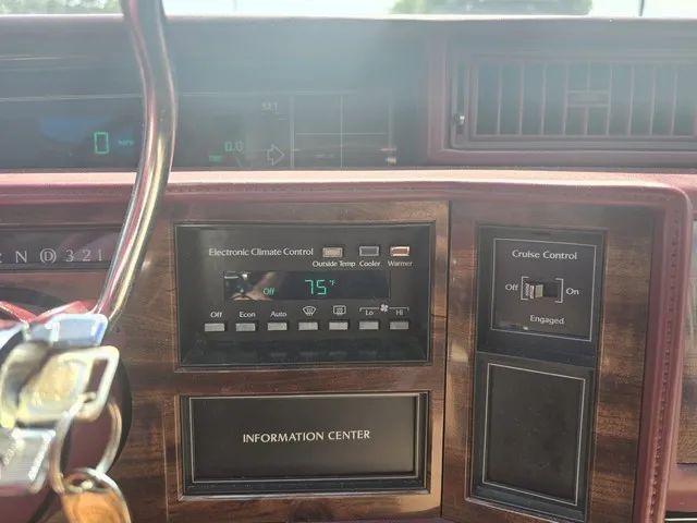 1988 Cadillac Deville - Image 19