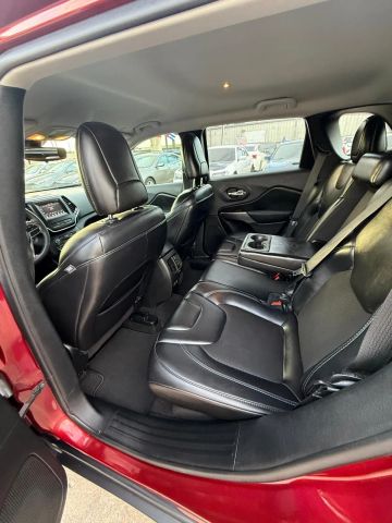 2021 Jeep Cherokee - Image 17