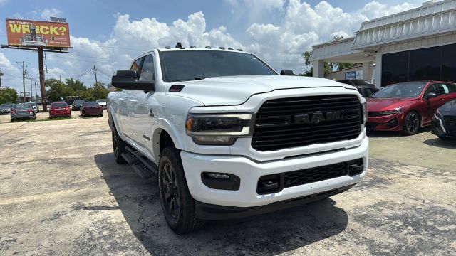 2022 Ram 2500 Crew Cab - Image 9