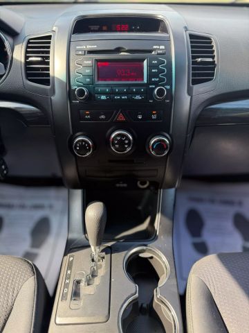 2011 Kia Sorento Lx Sport Utility 4d - Image 14
