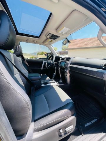 2017 Toyota 4runner - Image 24