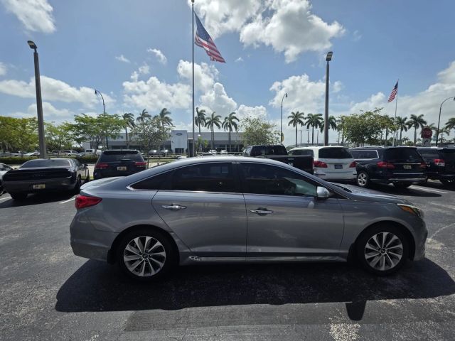 2017 Hyundai Sonata - Image 8