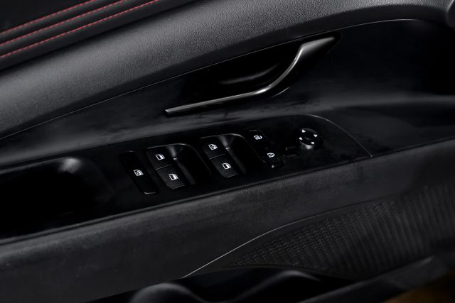 2022 Hyundai Elantra N Line Sedan 4d - Image 38