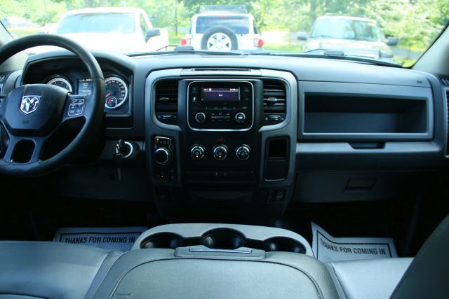 2018 Ram 1500 Crew Cab - Image 11