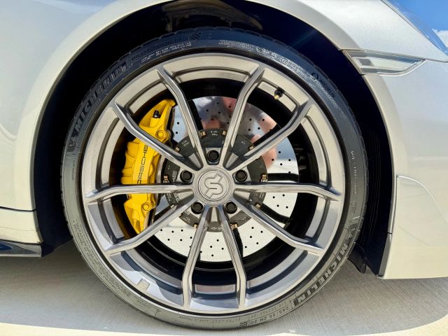 2014 Porsche 911 - Image 10