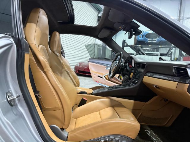 2014 Porsche 911 - Image 104