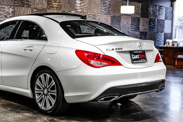 2017 Mercedes-benz Cla Cla 250 4matic Coupe 4d - Image 14