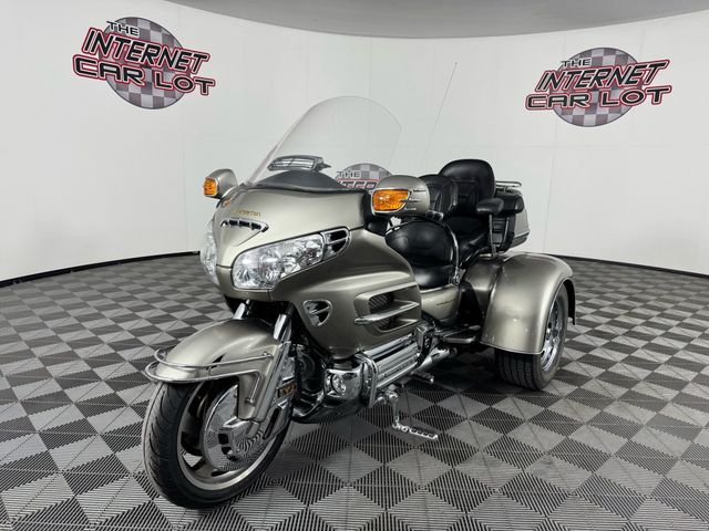 Image of 2002 HONDA GL1800 GOLD WING  