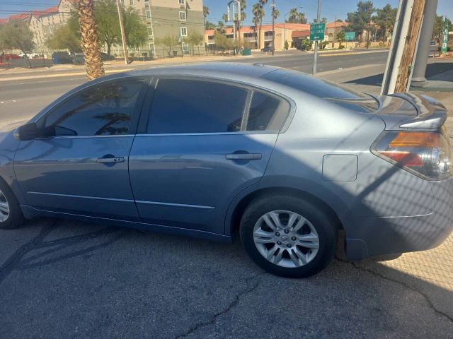 2011 Nissan Altima - Image 1