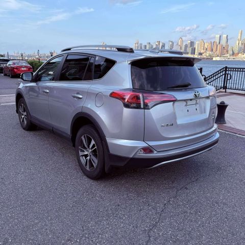 2017 Toyota Rav4 Xle Sport Utility 4d - Image 5