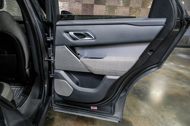 2018 Land Rover Range Rover Velar R-dynamic Hse Sport Utility 4d - Image 36