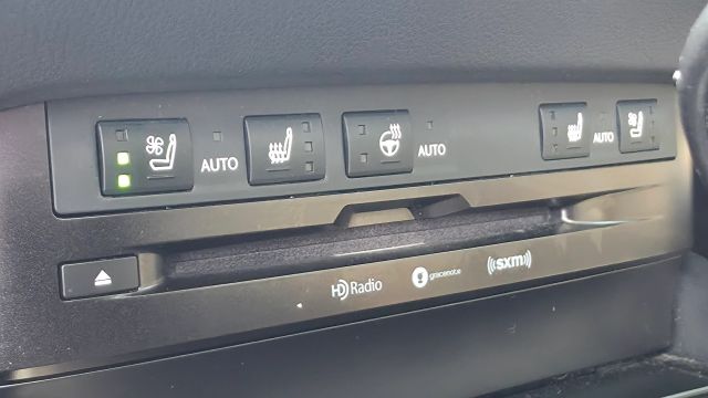 2020 Lexus Es - Image 24