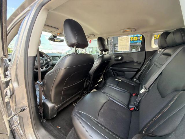 2019 Jeep Compass - Image 11