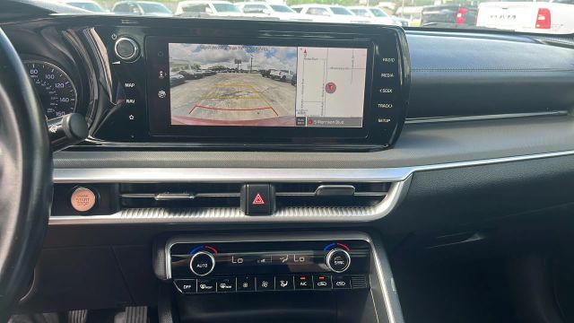 2022 Kia K5 - Image 30