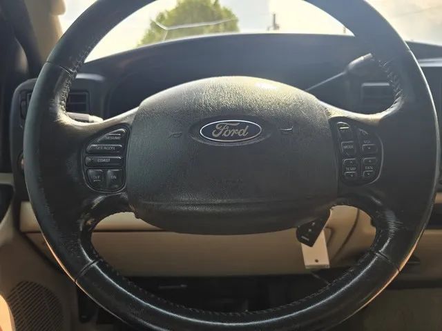 2005 Ford Excursion - Image 9
