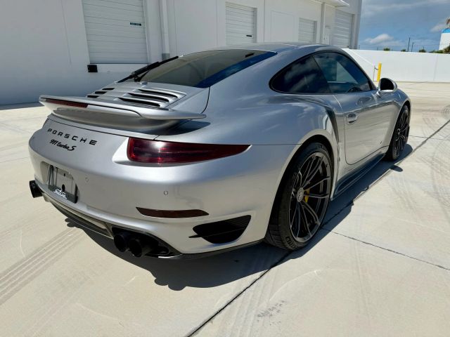 2014 Porsche 911 - Image 17