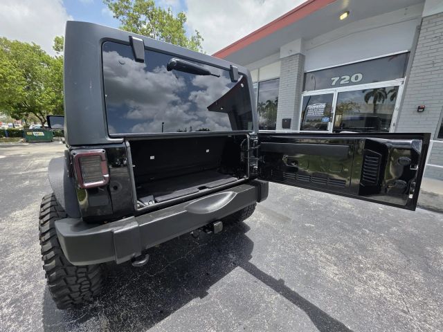 2014 Jeep Wrangler - Image 7