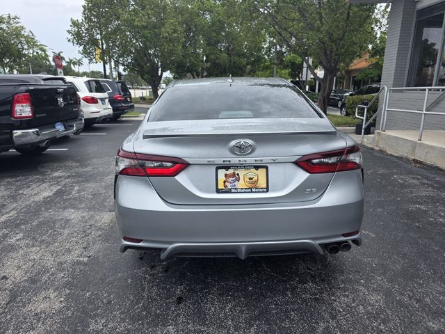2022 Toyota Camry - Image 6
