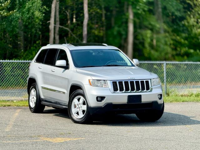2012 Jeep Grand Cherokee Laredo Sport Utility 4d - Image 3