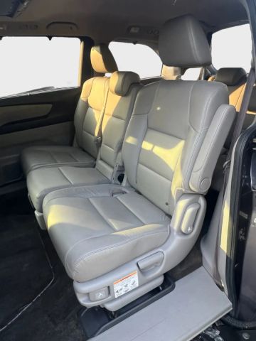 2015 Honda Odyssey - Image 9