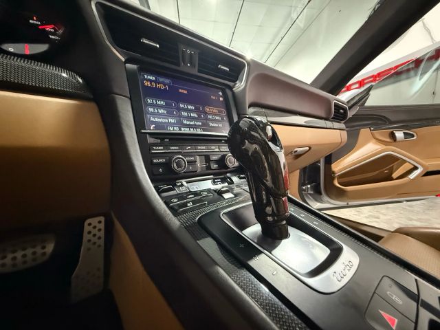 2014 Porsche 911 - Image 98