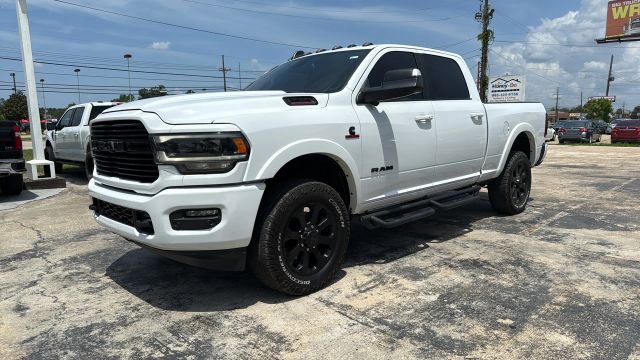2022 Ram 2500 Crew Cab - Image 4